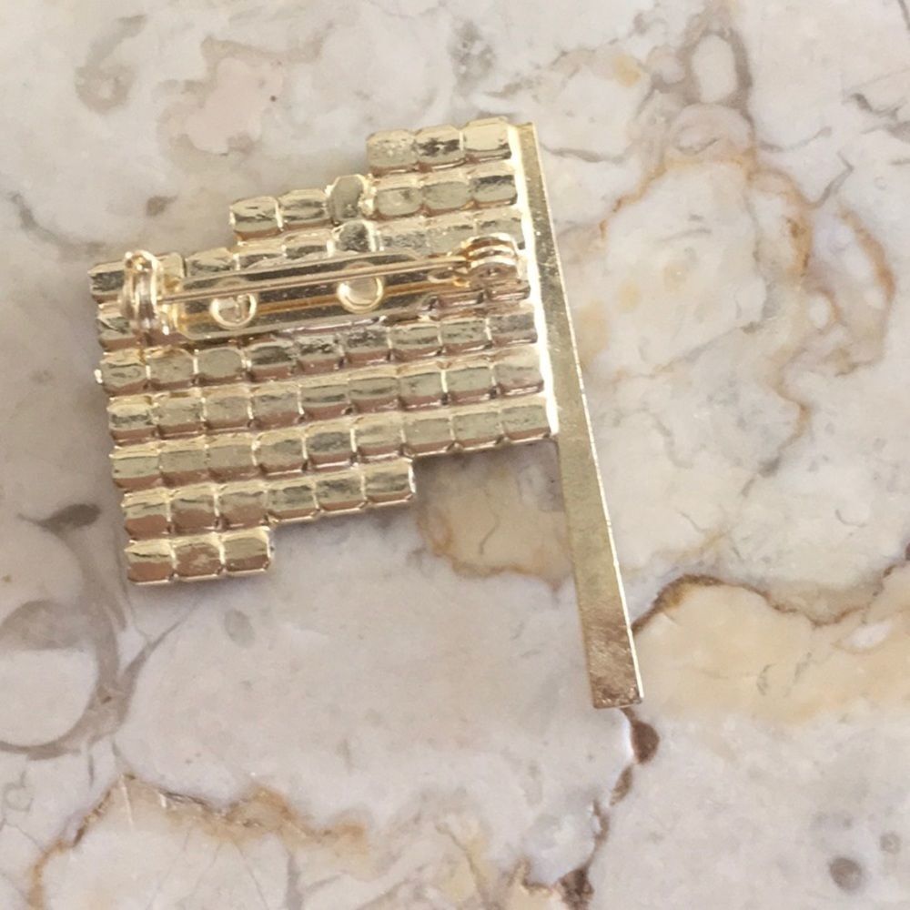 Rhinestone Flag Pin  - Picture 3 of 3